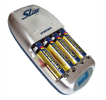 Nabíječka Unomat SL 2300 + 4 ks AA NiMH 2300 mAh