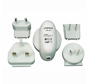 Unomat WORLD USB síťový zdroj (různé vidlice) - světlem poničený obal